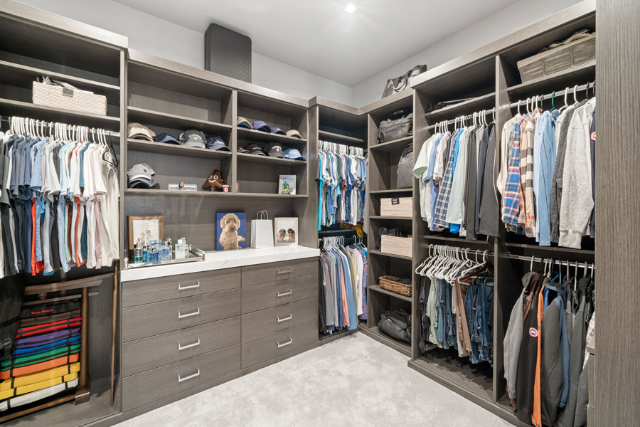 Custom wardrobe closets